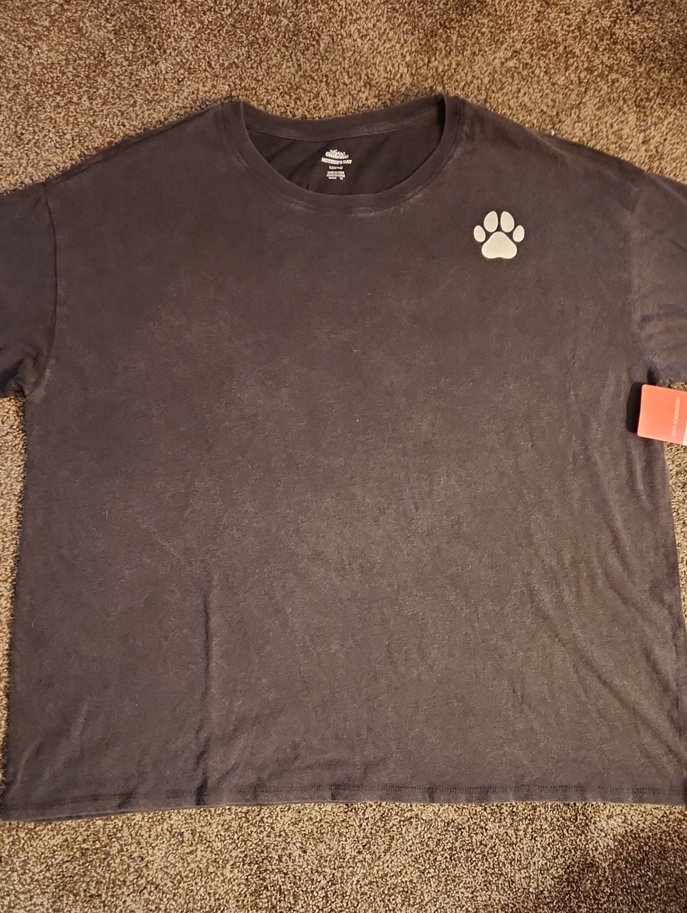 NWT Dog Mom Club - Short Sleeve Tee - Size Large (Oversized)